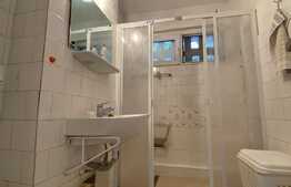 Apartament cu 3 camere, decomandat, 60 mp, zona străzii Azuga