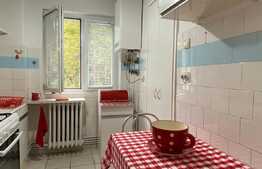 Apartament cu 3 camere, decomandat, 60 mp, zona străzii Azuga