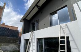 Exclusivitate! Casa alipita de 130 mp utili, cu garaj, in zona Aerodromului Dezmir! 