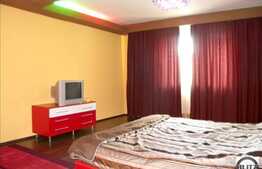 Apartament 143 mp plus teren 213 mp