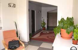 Apartament 143 mp plus teren 213 mp