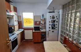 2 camere decomandate, etaj intermediar, zona Muzeul Apei
