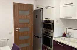 Apartament cu 3 camere, 2 parcari, boxa, debara, bucatarie inchisa, zona Stejarului