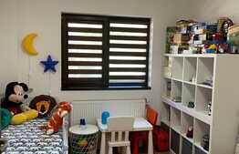 Apartament cu 3 camere, 2 parcari, boxa, debara, bucatarie inchisa, zona Stejarului