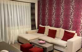 Apartament cu 3 camere, 2 parcari, boxa, debara, bucatarie inchisa, zona Stejarului