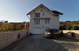 Casa individuala la cheie, 177 mp utili, 1300 mp teren, zona Baciu