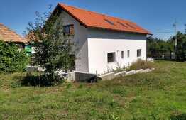 Casa de vanzare, 128 mp utili, teren aferent 1335 mp, panorama si aer curat, zona Aiton!