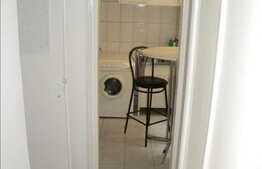 Vanzare apartament 2 camere decomandate, 38 mp, zona Casa Piratilor