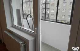 2 camere, 51 mp, balcon inchis, zona strazii Horea