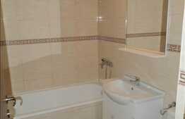 2 camere, 51 mp, balcon inchis, zona strazii Horea