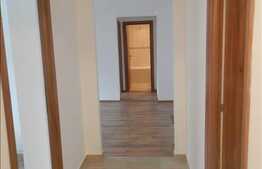 2 camere, 51 mp, balcon inchis, zona strazii Horea