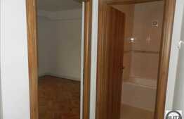2 camere, 51 mp, balcon inchis, zona strazii Horea