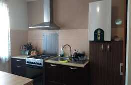 Casa de vanzare, 92 mp utili, teren aferent 265 mp, zona linistita, curte, acces comun!