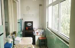 Apartament la casa cu 3 camere ultracentral