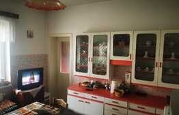 Apartament la casa cu 3 camere ultracentral