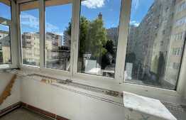 Apartament 3 camere, decomandat, 70 mp, parcare, zona Calea Floresti