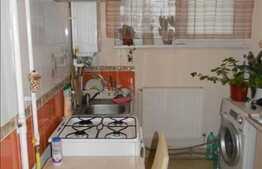 Vanzare 2 camere decomandate, in zona Casa Radio. Loc de parcare de la primarie!