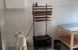 Spatiu comercial, 100 mp, 2 parcari, zona valea Seaca