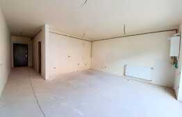 Garsoniera semifinisata, etaj intermediar, parcare! Zona Cetatii!