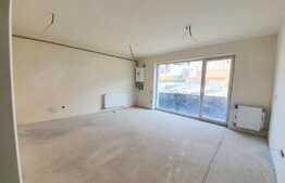 Garsoniera semifinisata, etaj intermediar, parcare! Zona Cetatii!