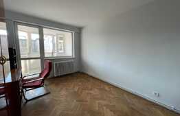 Apartament de 3 camere, decomandat, 80 mp, etaj intermediar, garaj, zona Titulescu, Gheorgheni!