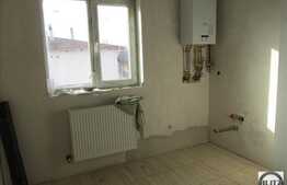 Mansarda inalta cu 2 camere, 45 mp, balcon, zona sensului giratoriu! Finisat!