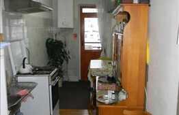 Vanzare 3 camere, 64.8 mp utili, zona Parang, boxa la subsol, etaj intermediar