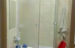 1 camera de vanzare, decomandat, 34 mp utili, zona Byron, cu boxa si parcare