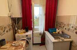 Apartament cu 3 camere refacut complet , etaj intermediar, zona Big, Manastur