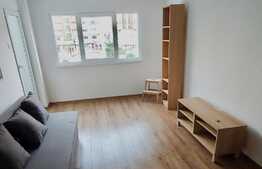 Garsoniera decomandata, balcon, 40 mp, zona Piata Marasti