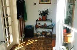 Casa cu 2 apartamente, teren 1400mp, acces comun si panorama!