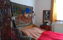 Casa semicentral 60 mp, teren 420 mp, la 5 minute de centru!