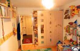 Apartament decomandat cu 2 camere , 2 locuri de parcare, partial mobilat