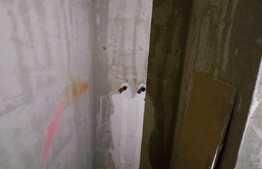 Apartament 2 camere, decomandat, 53 mp, pretabil pentru spatiu comercial, zona Terra