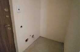 Apartament 2 camere, decomandat, 53 mp, pretabil pentru spatiu comercial, zona Terra