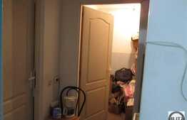 Vanzare apartament 2 camere,  semidecomandat, 52 mp, cu gradina