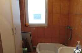 Vanzare apartament 2 camere,  semidecomandat, 52 mp, cu gradina