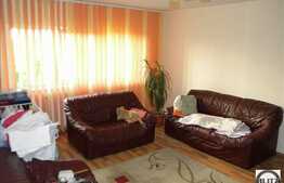 Vanzare 4 camere decomandate, 100 mp, zona Billa. Loc de parcare si boxa!