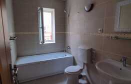 Apartament  80 mp, 3 camere, 2 bai, 50 mp terasa, loc de parcare, zona VIVO 