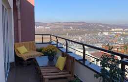 Apartament  80 mp, 3 camere, 2 bai, 50 mp terasa, loc de parcare, zona VIVO 