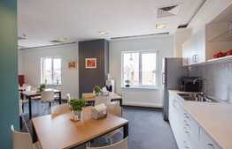 Cladire de birouri,  Ultracentral