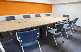 Cladire de birouri,  Ultracentral