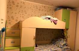 Apartament 4 camere, decomandat, etaj intermediar, 80 mp, Tractorul, aproape de Mall Coresi