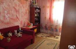 Vanzare 2 camere, 42 mp plus 2 balcoane, zona Stejarului!