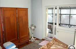 3 camere decomandate de vanzare, zona strazii Mehedinti. Loc de parcare si boxa!