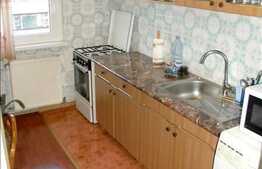 3 camere decomandate de vanzare, zona strazii Mehedinti. Loc de parcare si boxa!