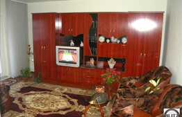 3 camere decomandate de vanzare, zona strazii Mehedinti. Loc de parcare si boxa!