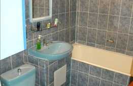 3 camere decomandate de vanzare, zona strazii Mehedinti. Loc de parcare si boxa!