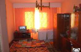 3 camere decomandate de vanzare, zona strazii Mehedinti. Loc de parcare si boxa!