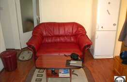 3 camere decomandate de vanzare, zona strazii Mehedinti. Loc de parcare si boxa!